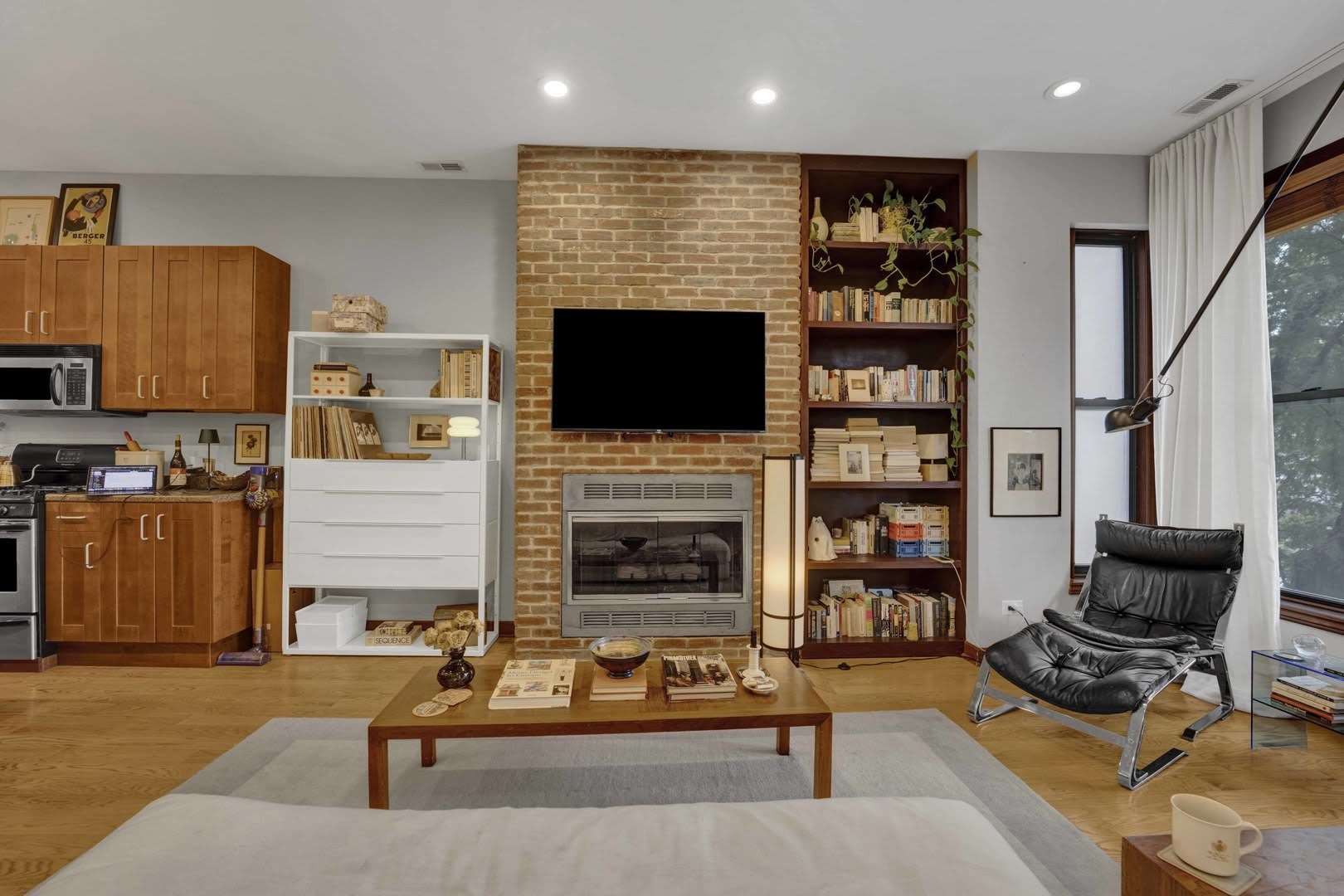 1111 N Mozart Street – photo 4