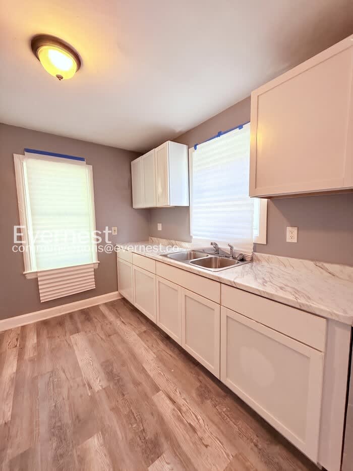 9460 Wayburn Street – photo 3