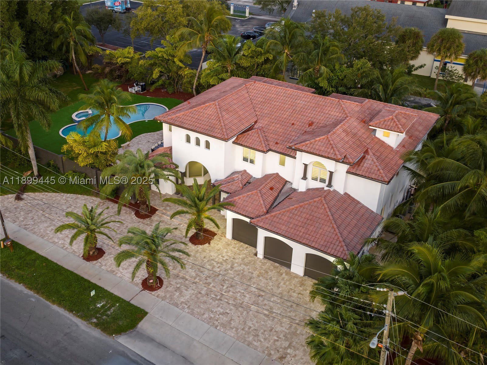112 NW 14th Way – photo 1
