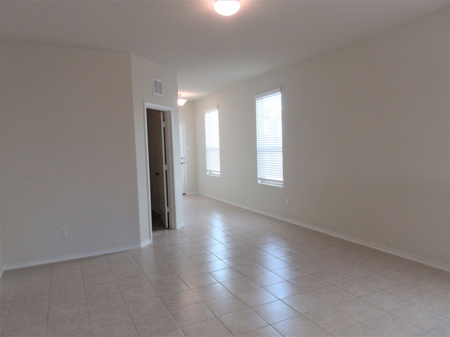 3-bedroom/2-bath + Office in Summerlyn Community – photo 5