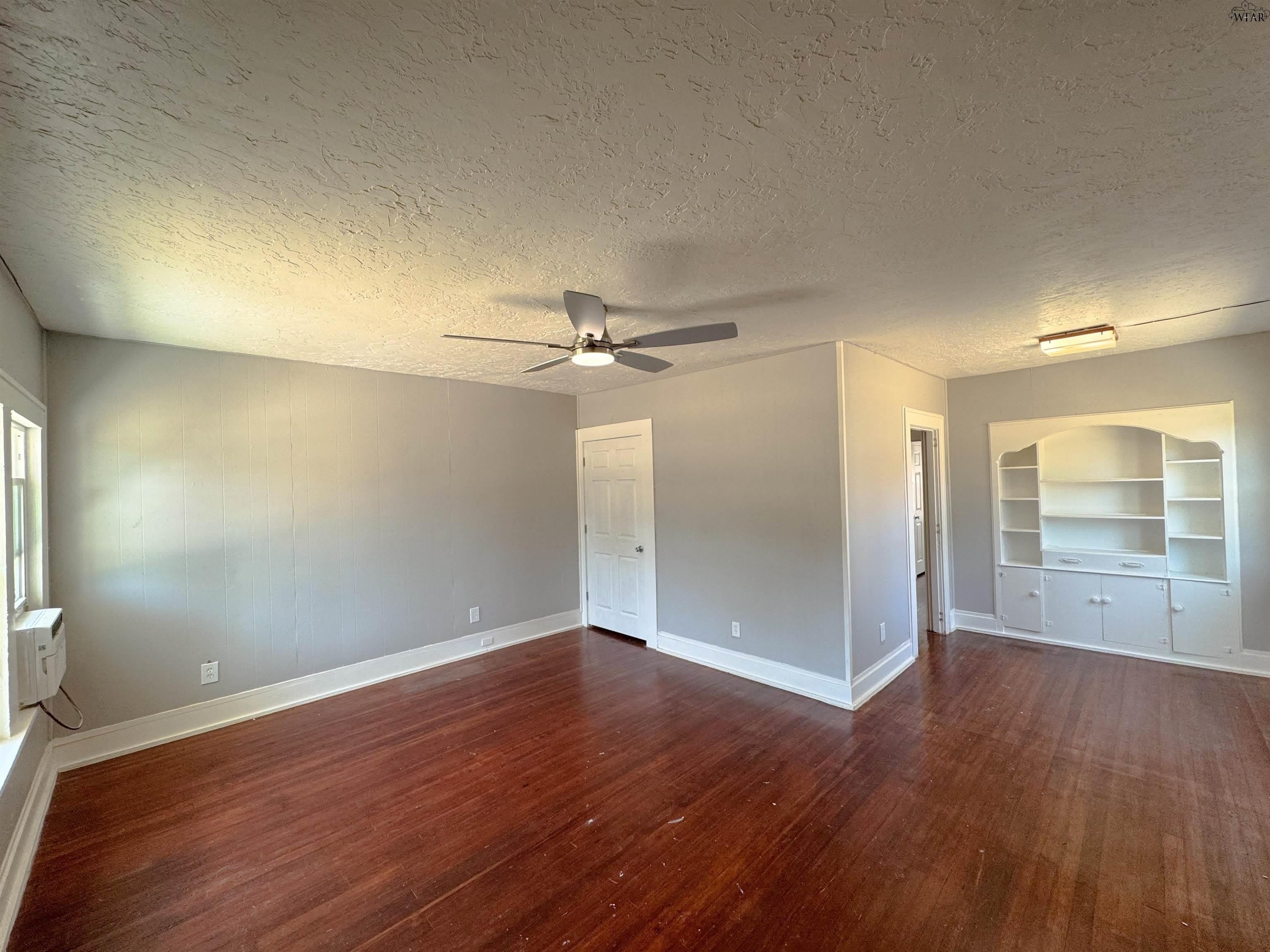 1824 COLLINS AVENUE – photo 2
