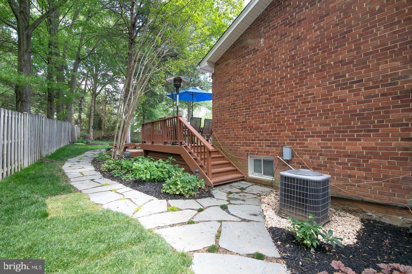 8411 MOREY Lane – photo 4