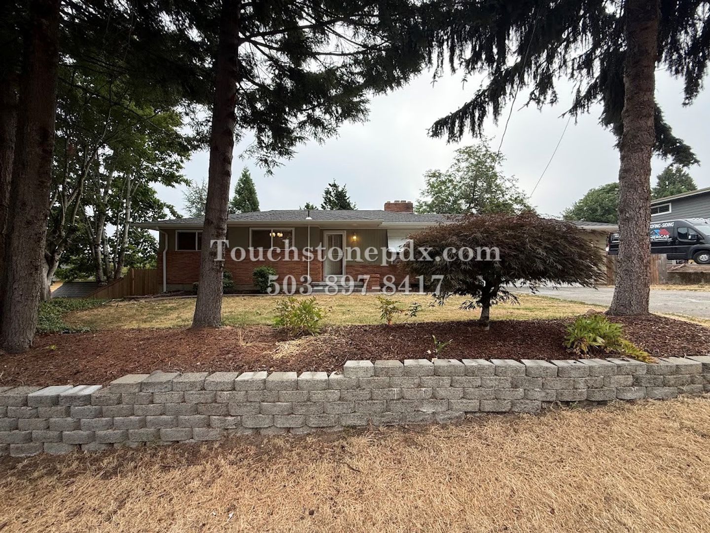 Spacious 4-Bedroom Home in Gresham w/ Large Yard & 2-Car Garage – photo 3