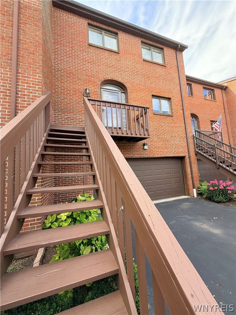 340 Lakefront Boulevard – photo 2