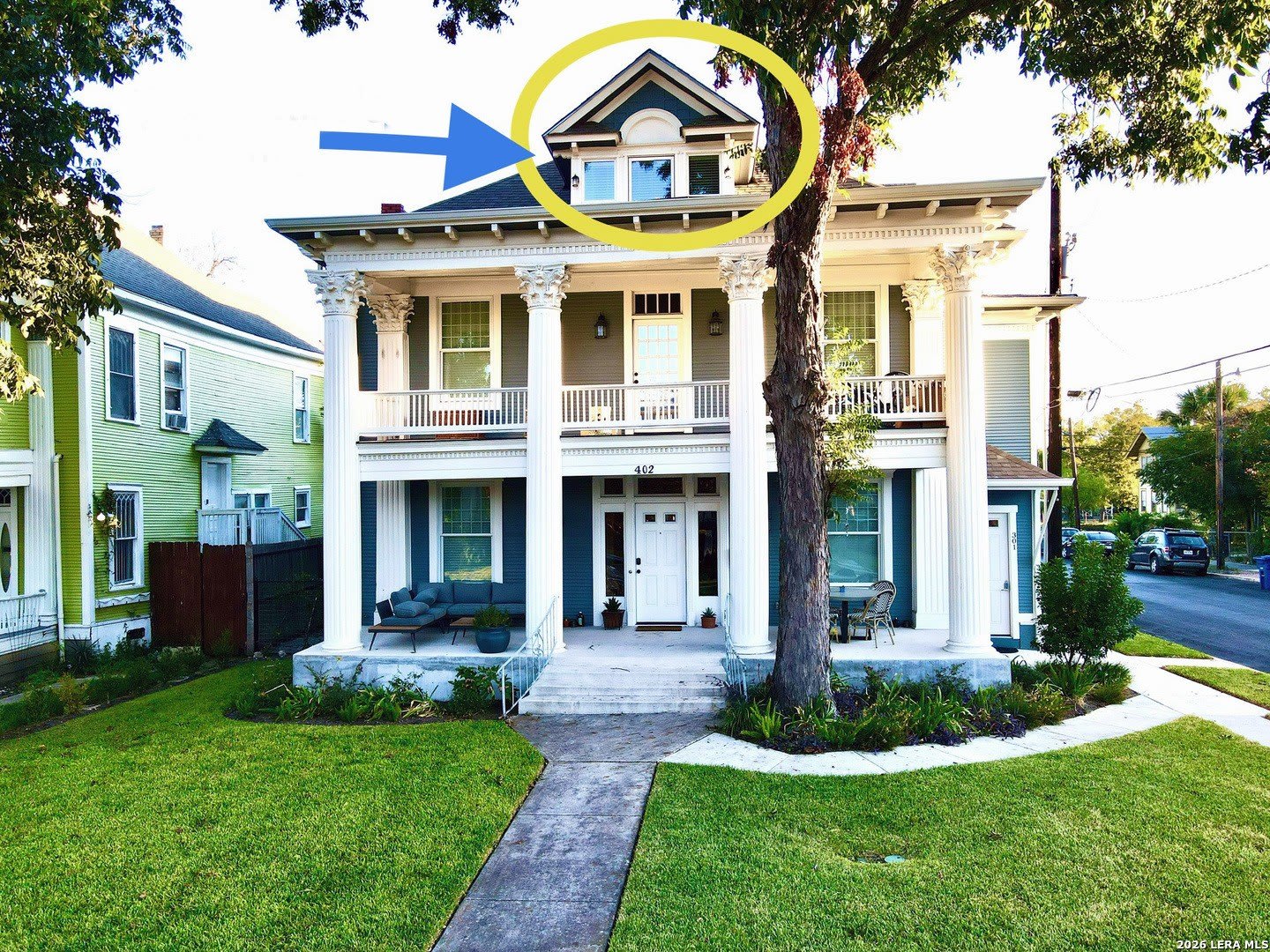 402 E LOCUST ST – photo 1