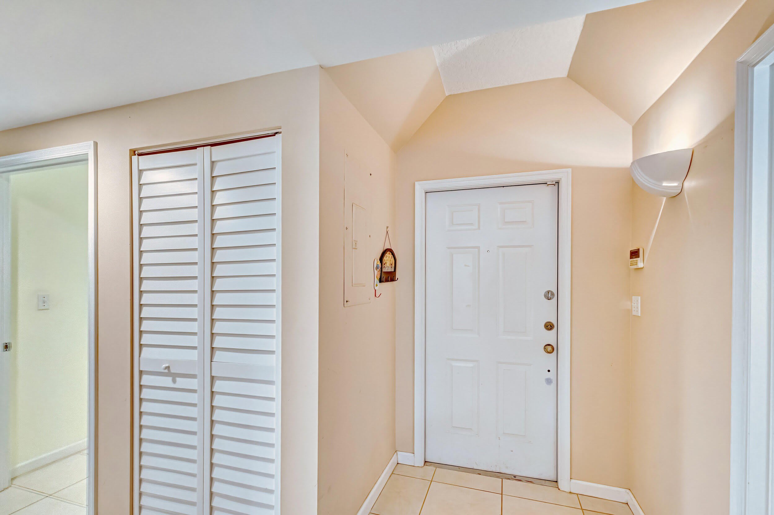 200 Uno Lago Drive – photo 4
