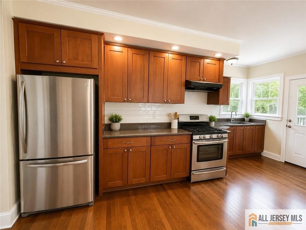 161 Nichol Avenue – photo 5