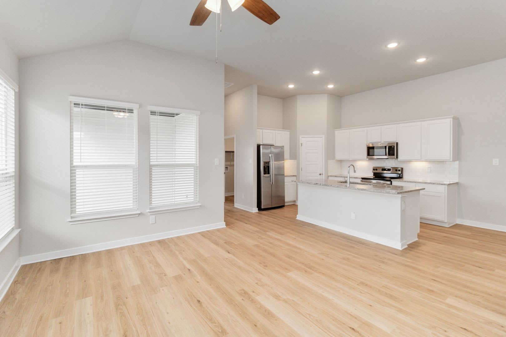 Fall in Love with this Luxury 1800 sf. Duplex – photo 3