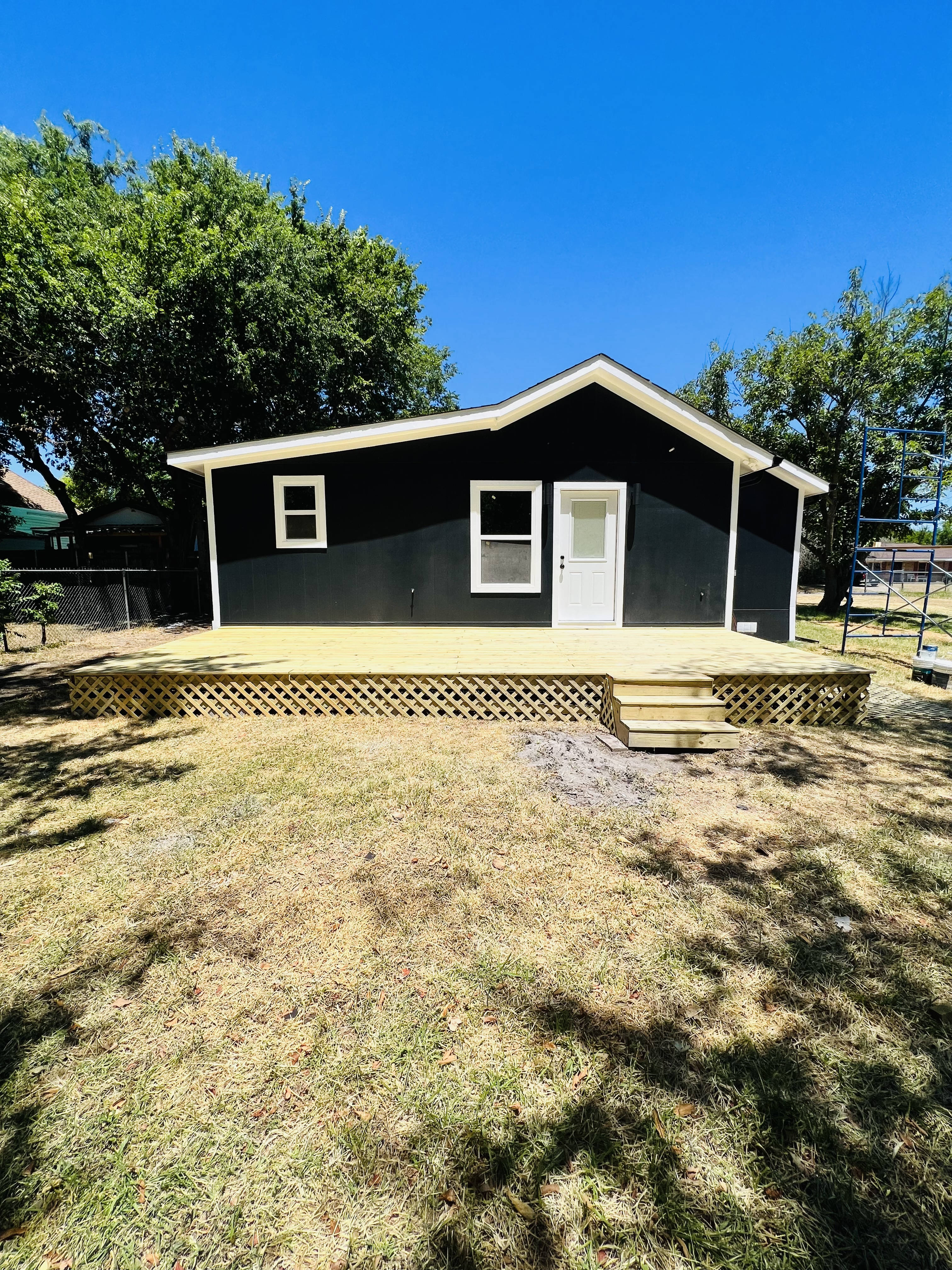 2705 W Sycamore Ave – photo 3