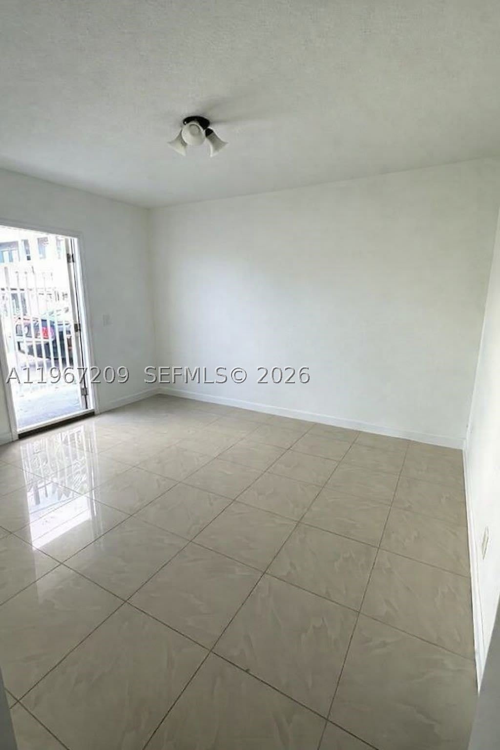 1770 Nw 19Th Ter – photo 2