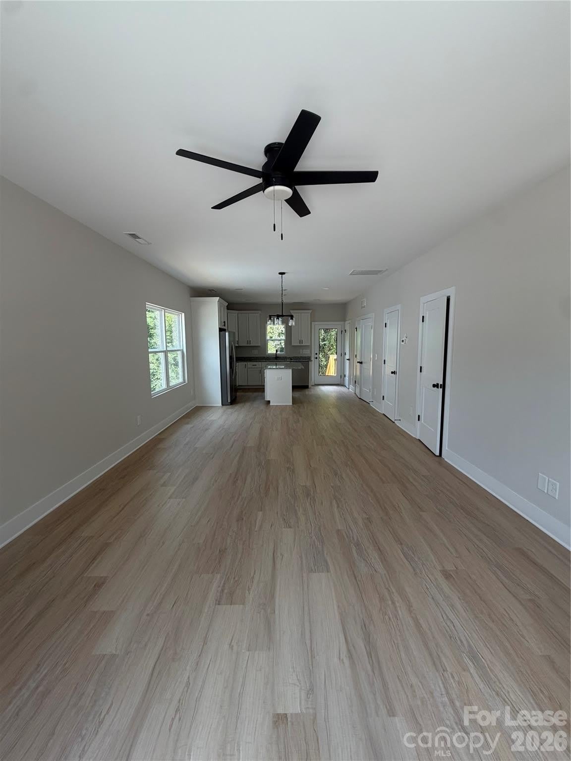 212 N Yadkin Avenue – photo 4