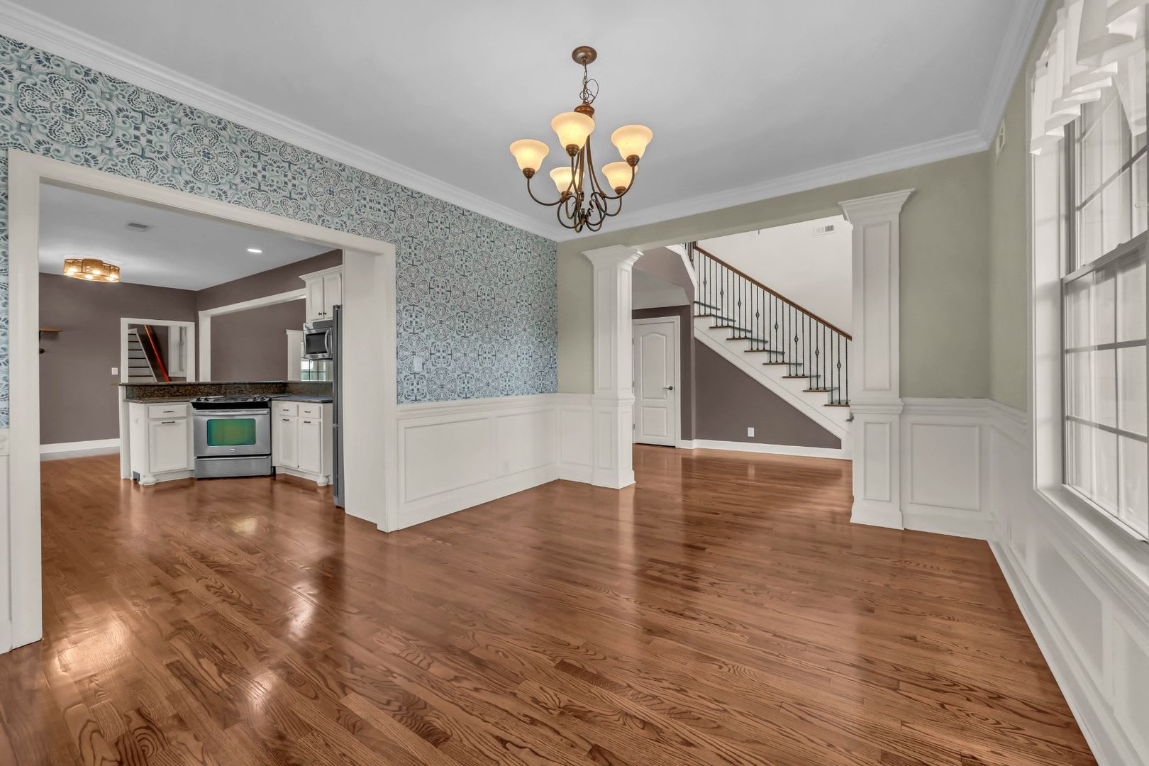 Residential Home in the Beautiful, Hickory Wild! – photo 3