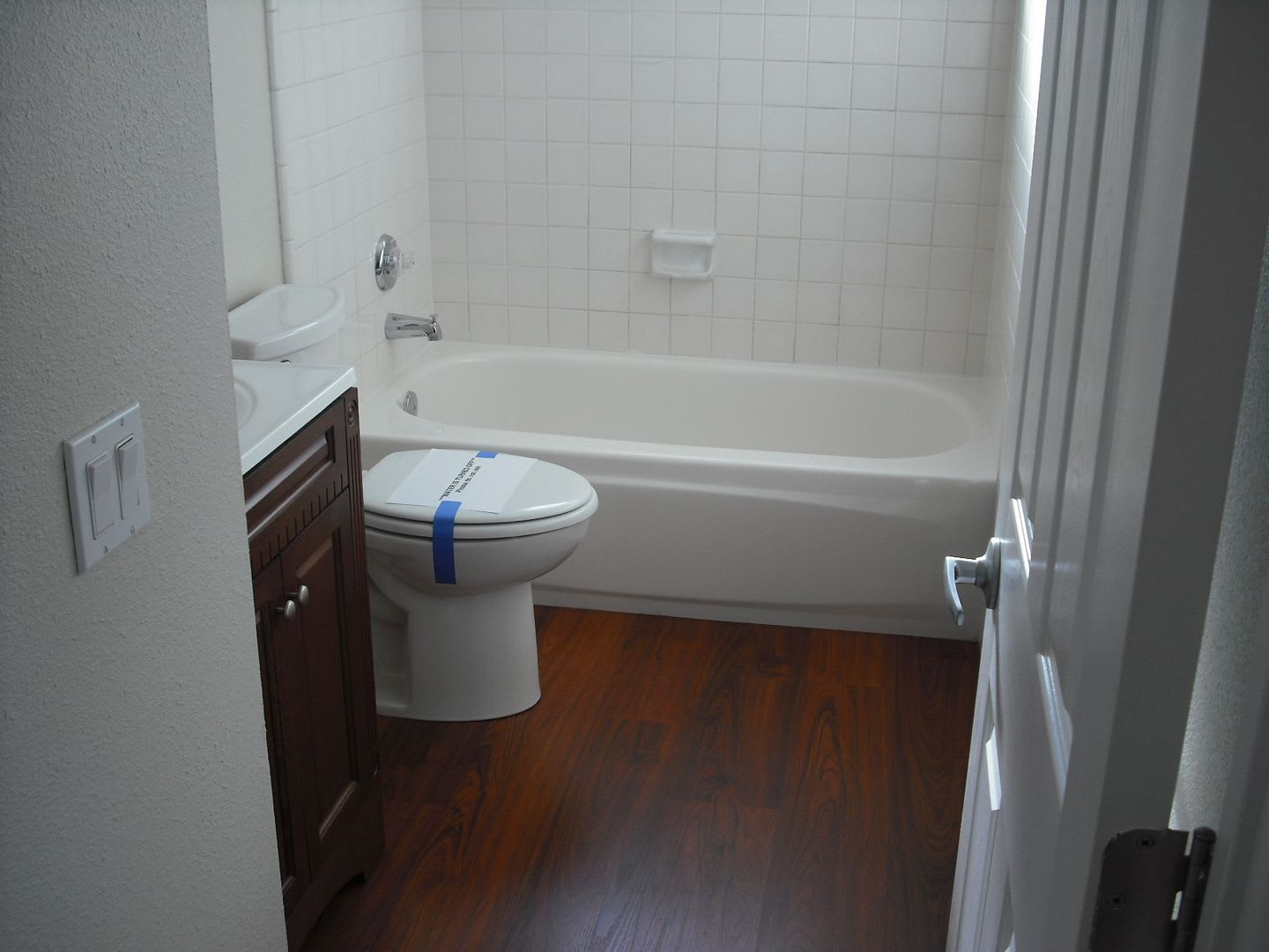 Nicely Upgraded Single level condominium – photo 5