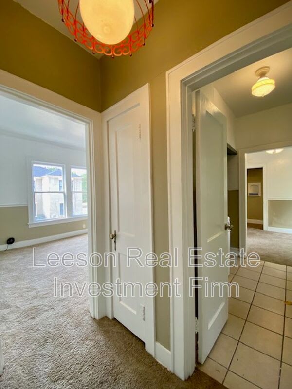 320 College A – photo 2
