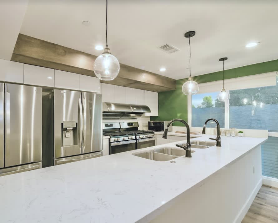 1455 W 36th Street – photo 2