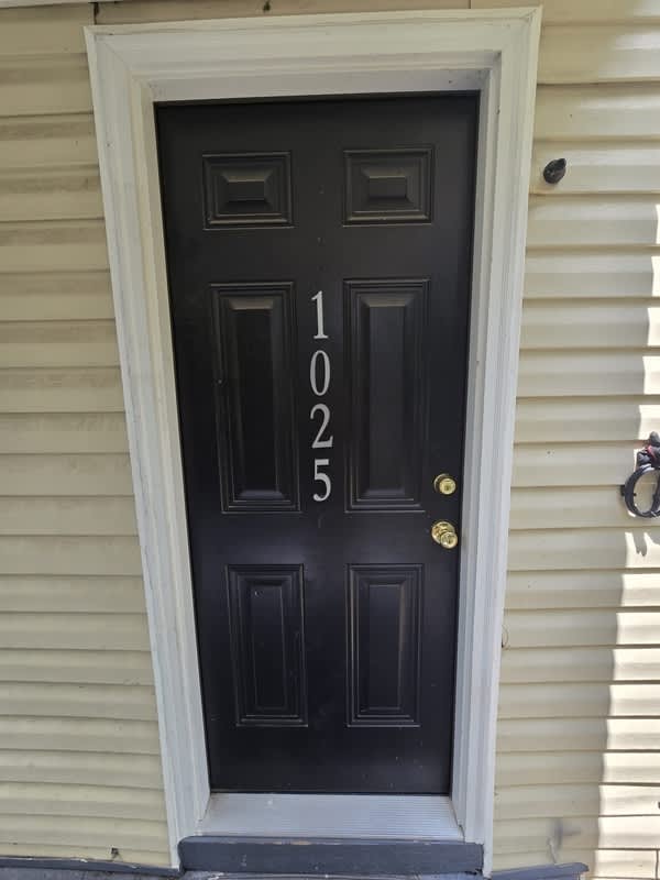 1025 Bradley Ln – photo 5