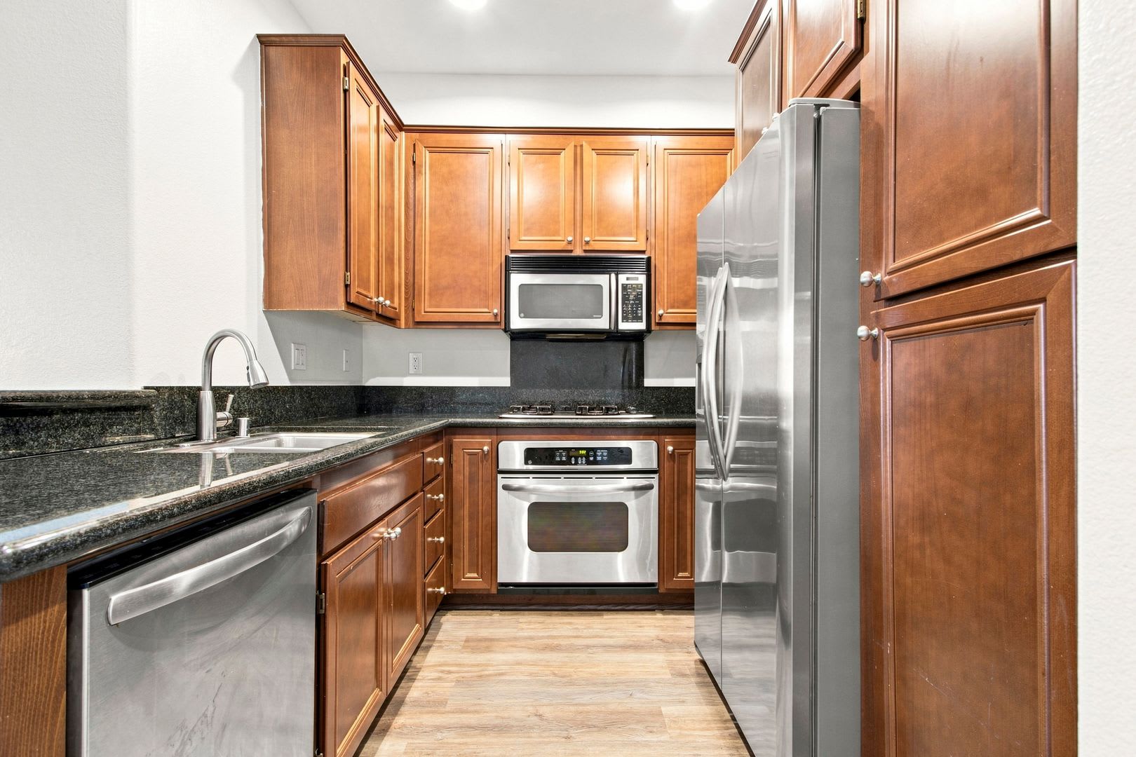 2 Story Townhome In Desirable Windingwalk – photo 5