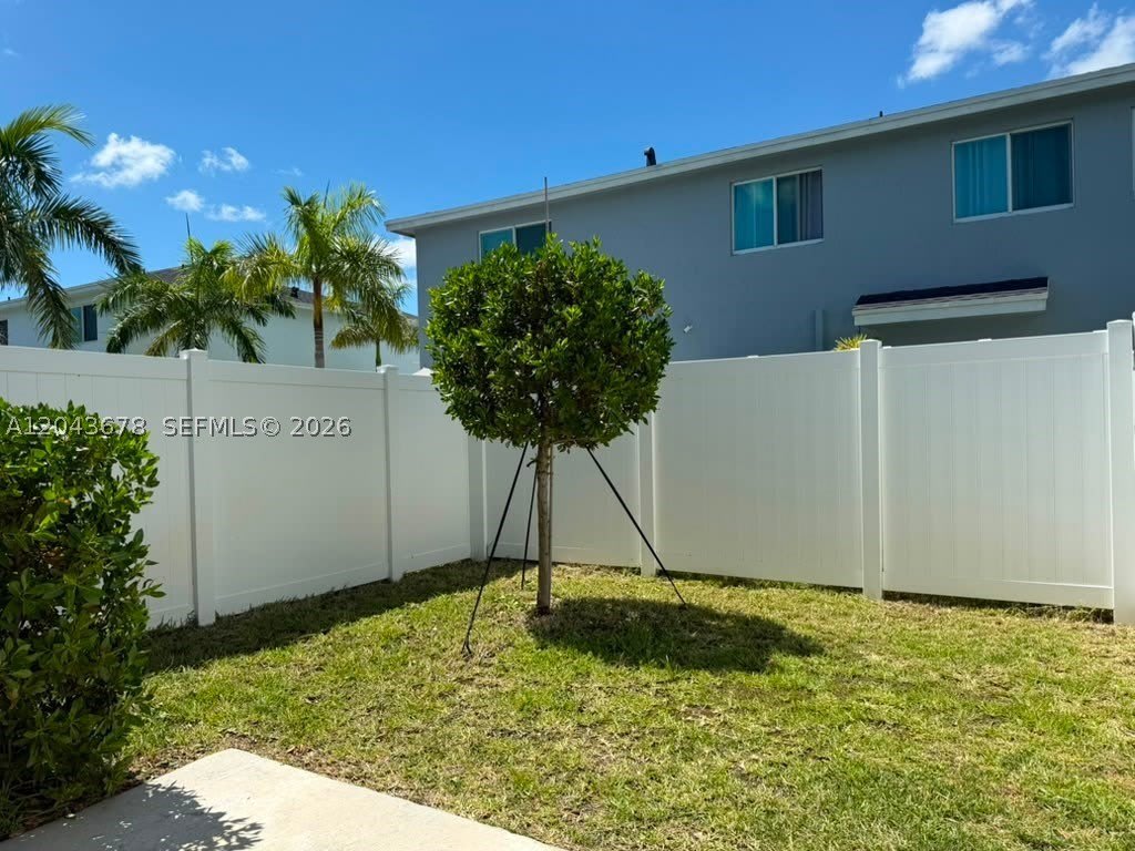 1057 NW 5th St – photo 5
