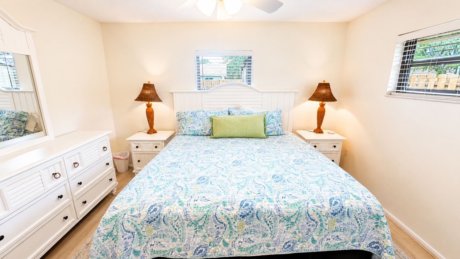 Seasonal/short term 3/2 pool home in Sarasota – photo 5
