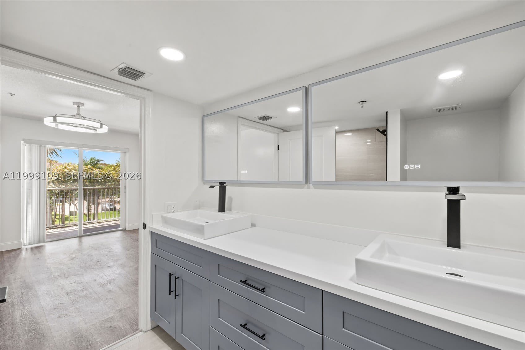 470 S Park Rd – photo 3