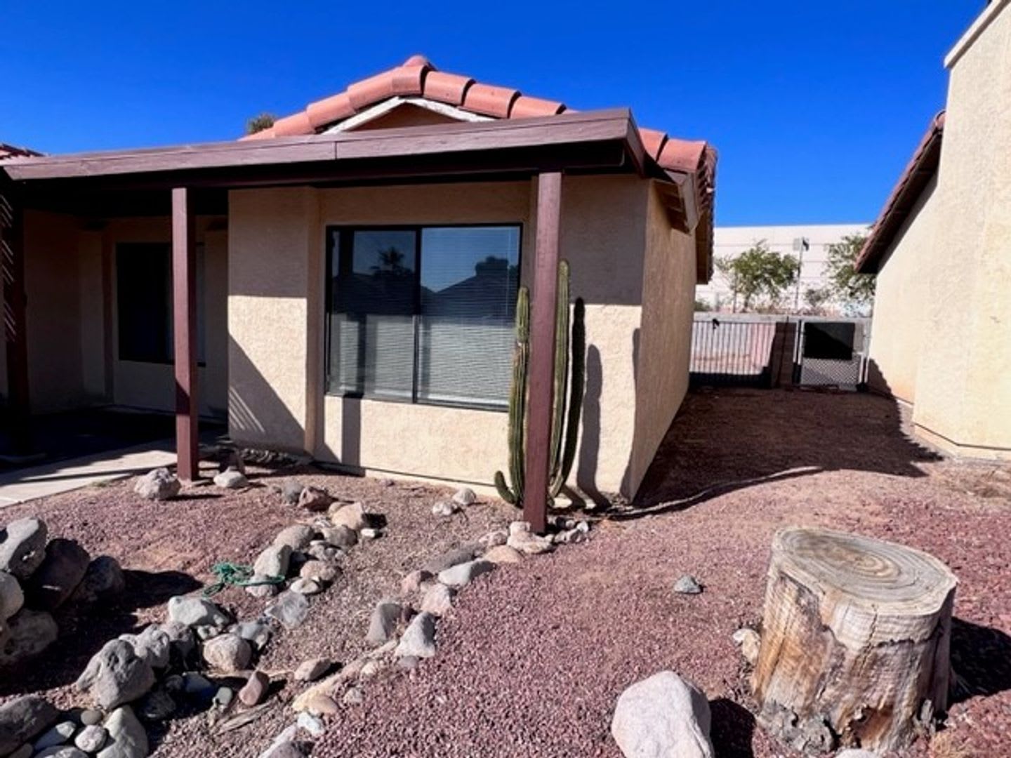 3BR 2Ba Remodeled with Yard and Garage – photo 2