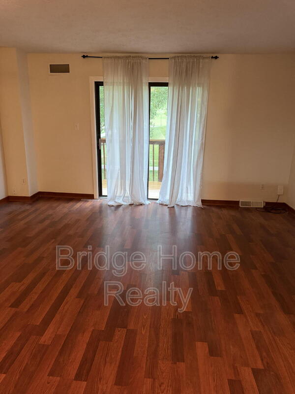 210 Woodhaven Drive – photo 4