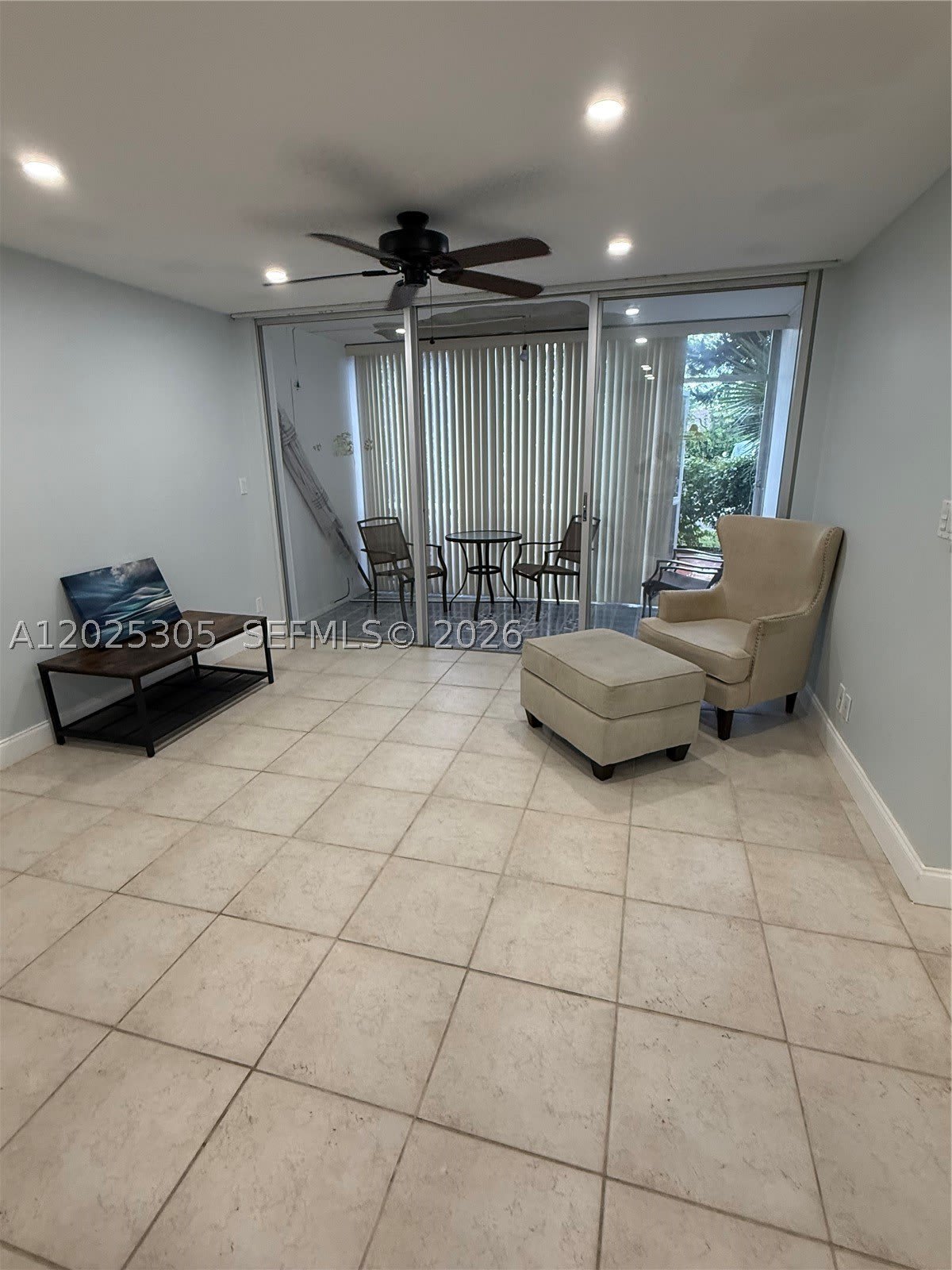 942 NE 199th St – photo 4