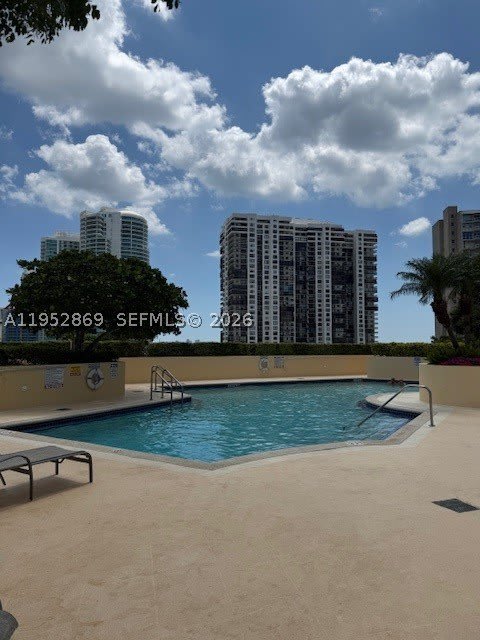 2475 Brickell Ave – photo 5