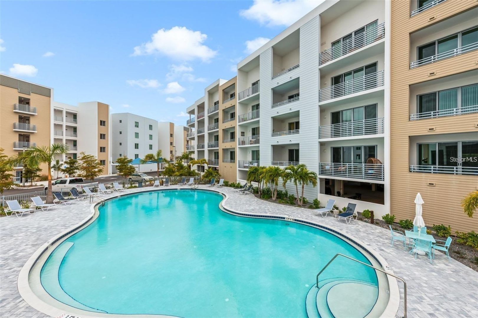 Luxurious, Fully Furnished, Waterfront Sarasota Condo – photo 2