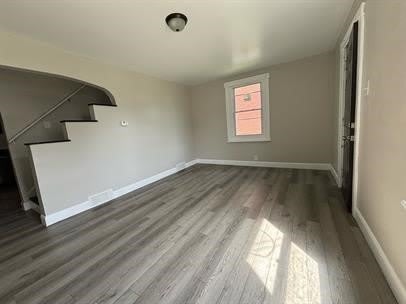 929 Vankirk St – photo 2