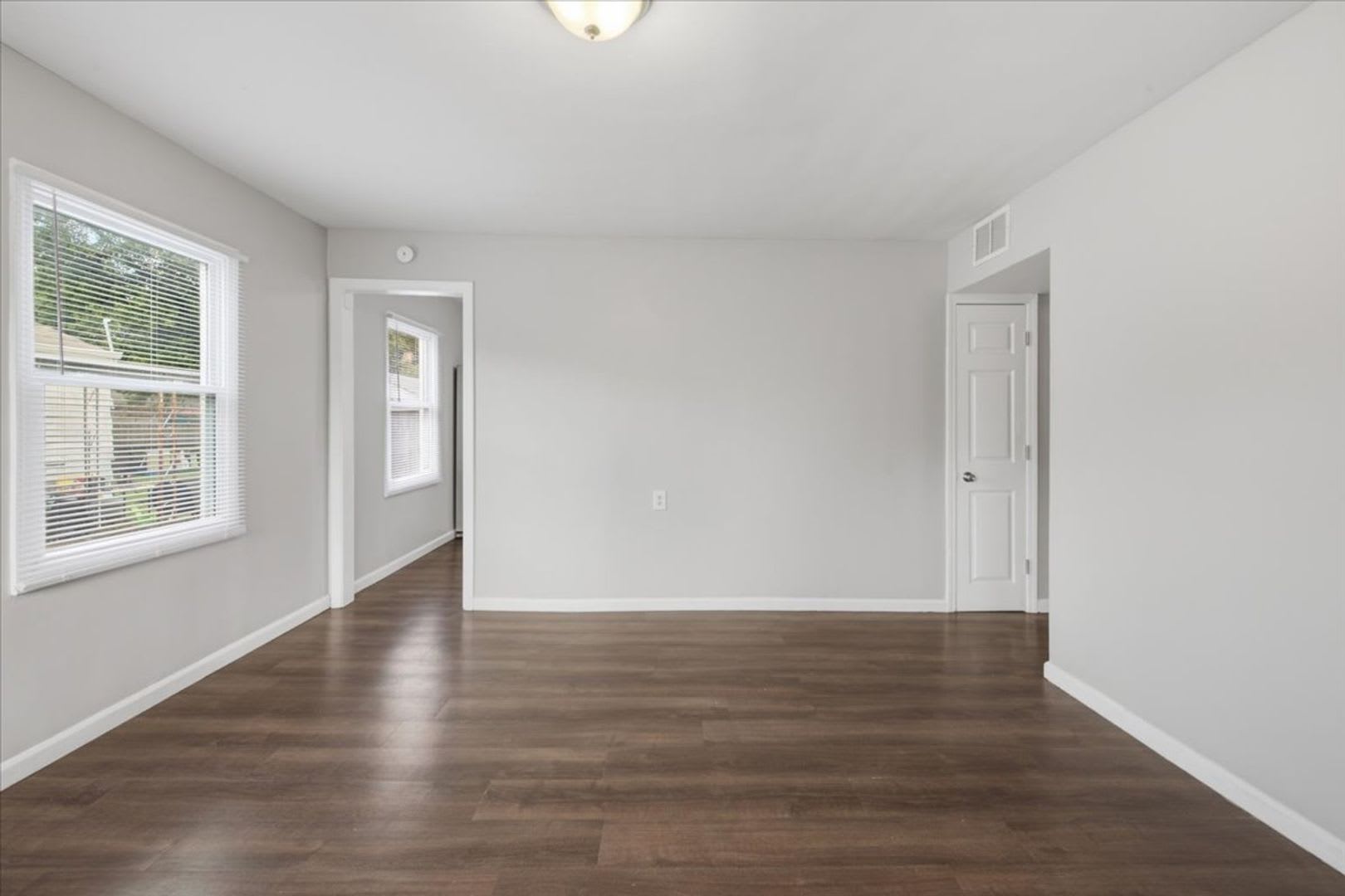 3705 N Whittier Pl – photo 2