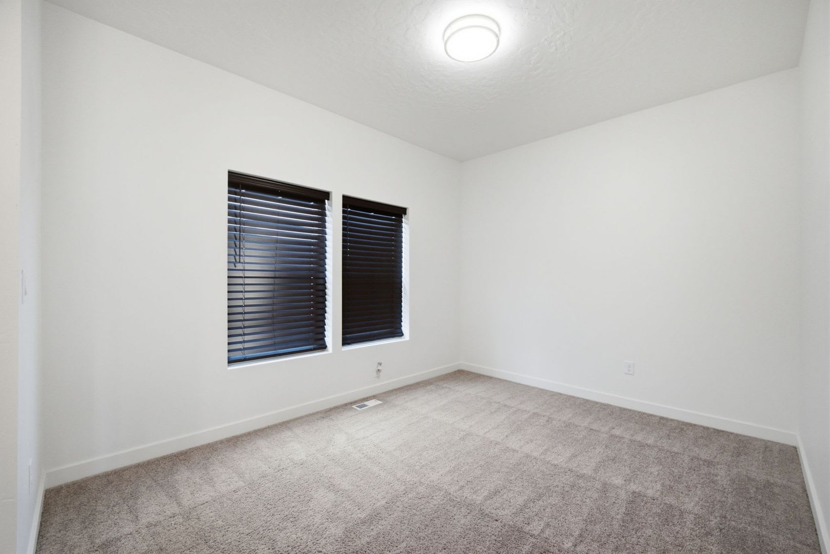 Modern 2022 Kaysville Rambler with 3 Bedrooms – photo 5