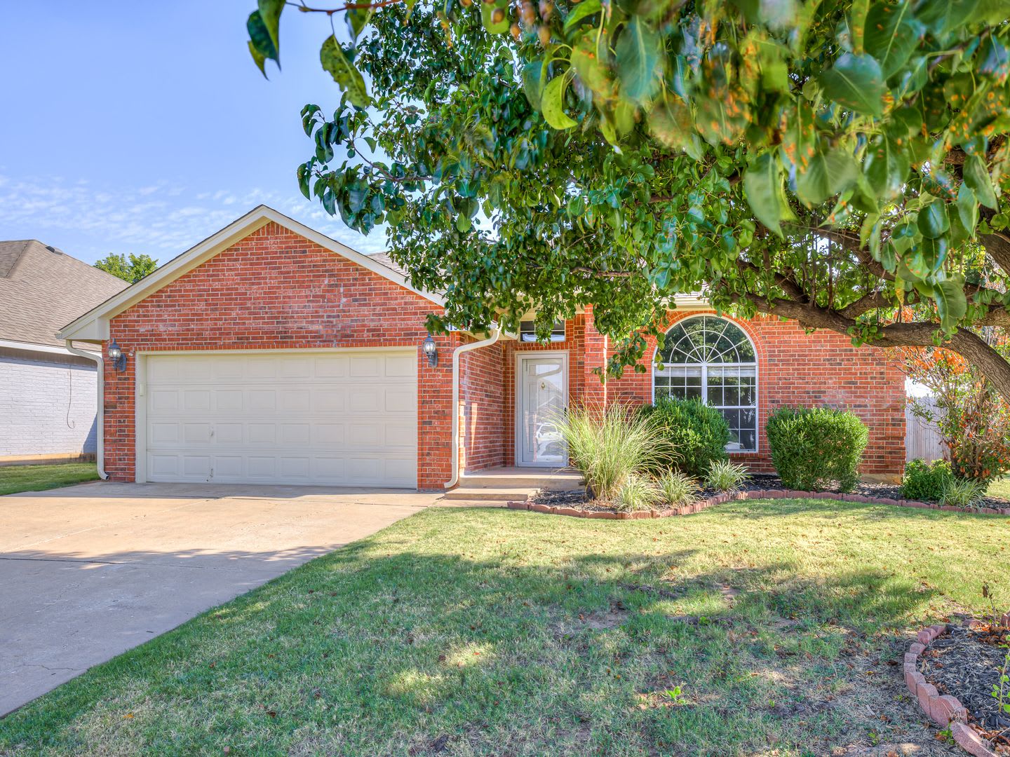 Beautiful home in Edmond – photo 2