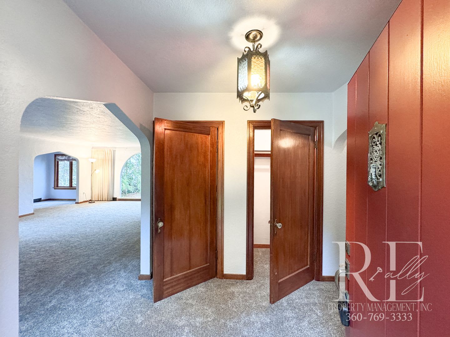 Waterfront Tudor – photo 5