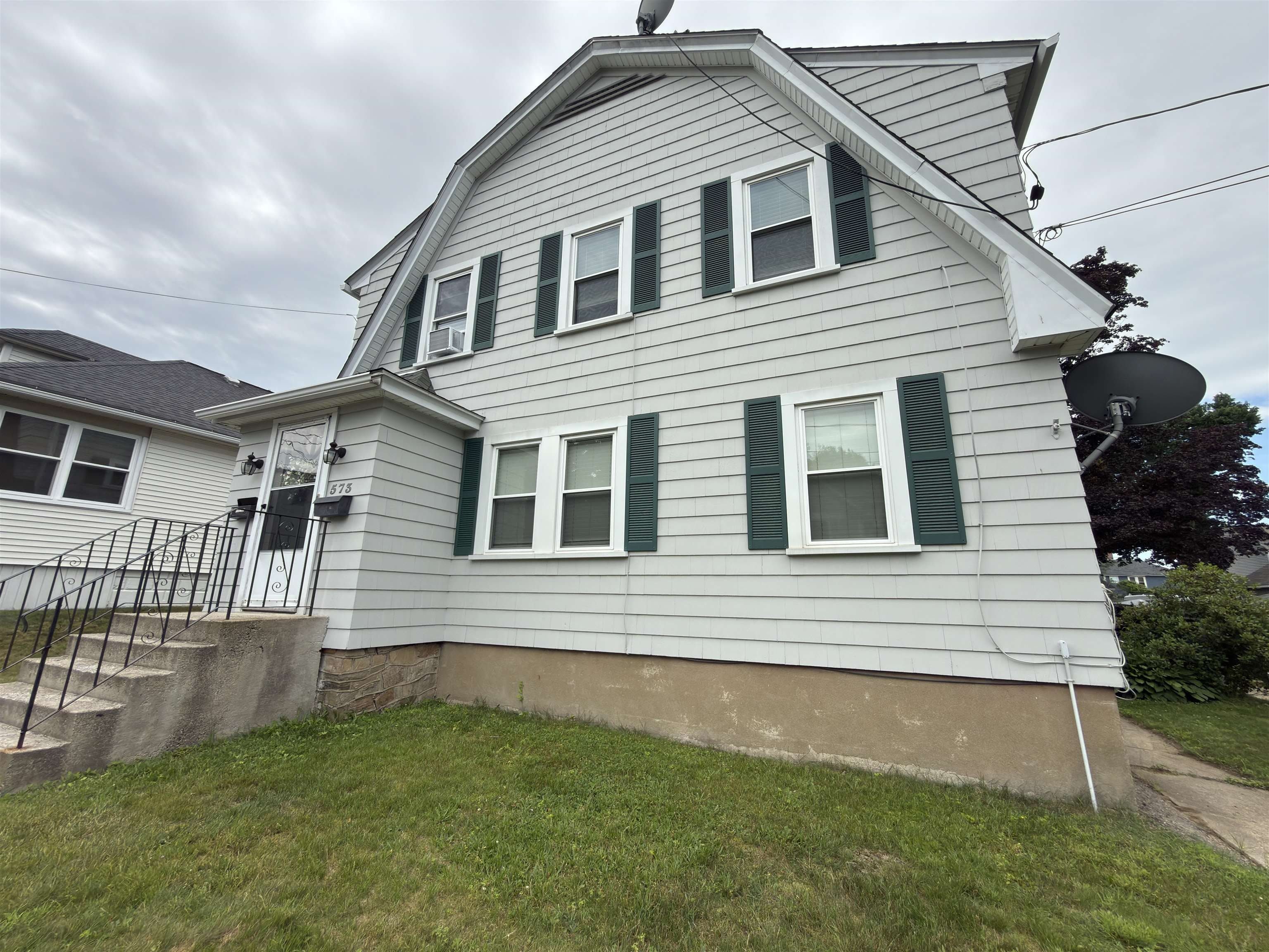 573 Spruce Street – photo 1