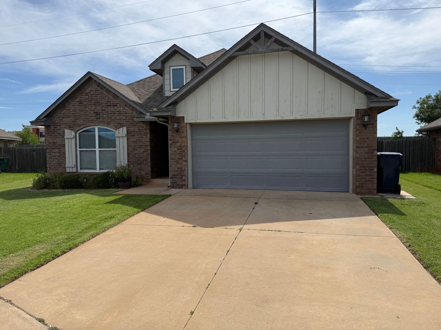 3 Bedroom Home in Deer Creek For Rent! – photo 2