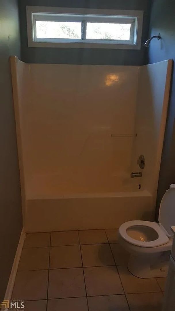 Room In 3 Bedroom Home At Ridge Ave Nw – photo 4