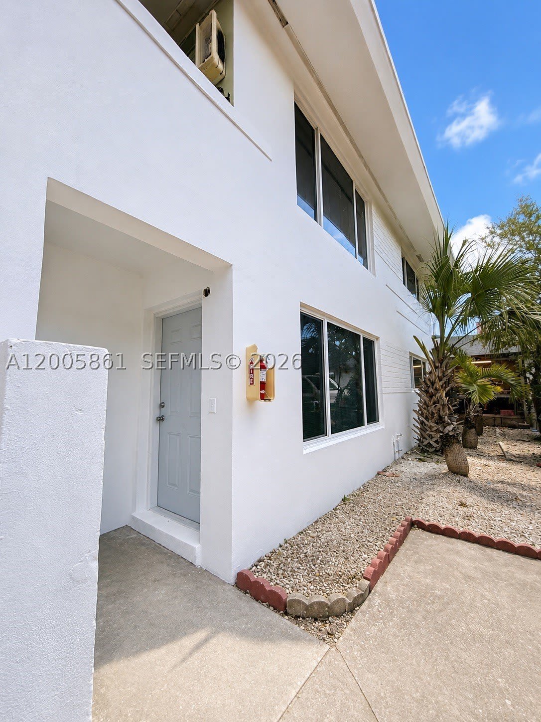 265 NE 55th Ter – photo 4