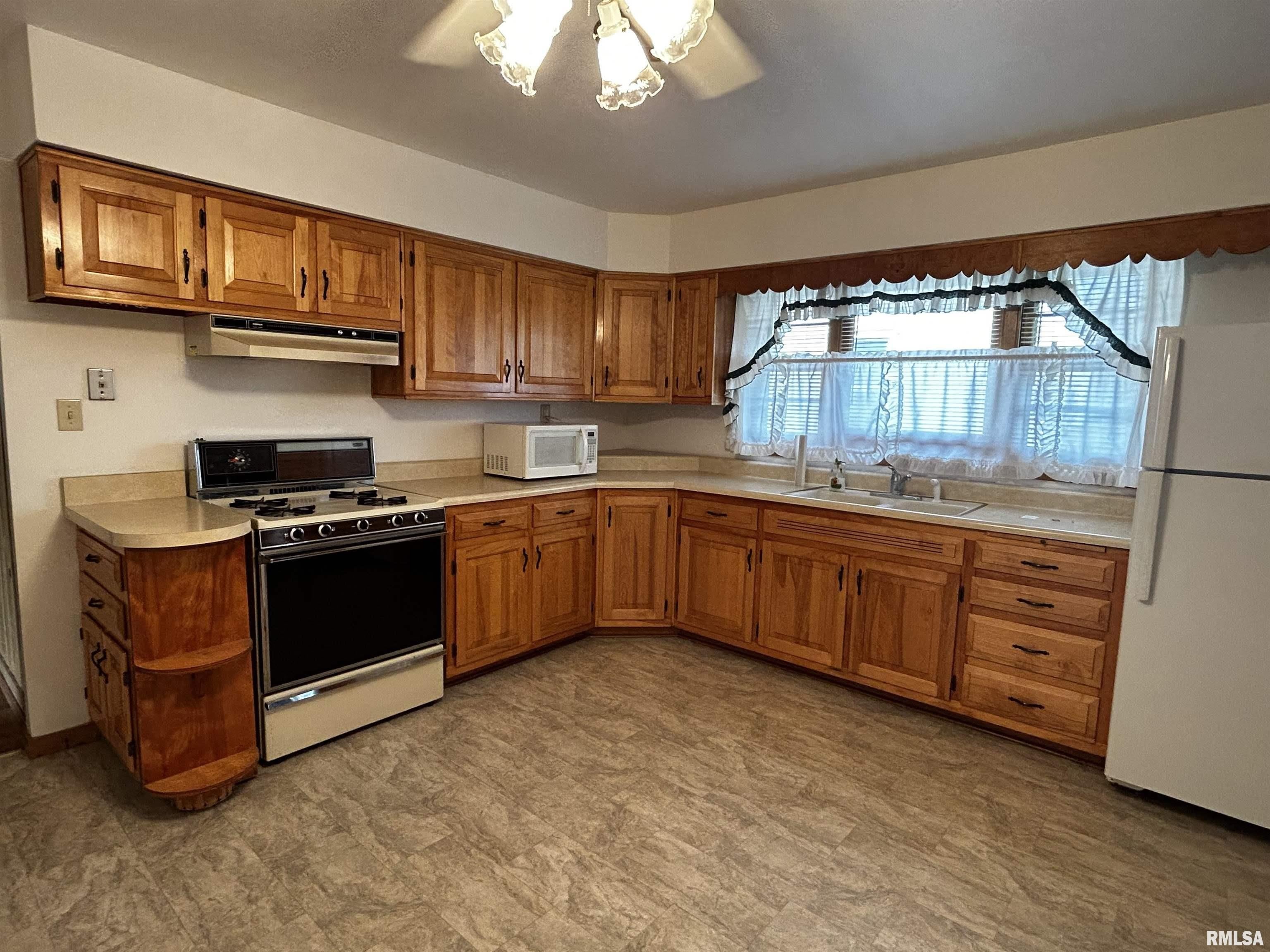 1301 N 10TH Street – photo 5