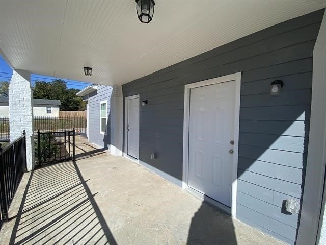 1072 S Barksdale St – photo 3