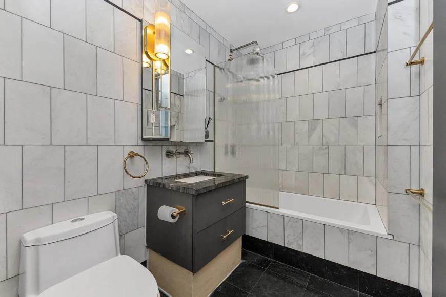 121 East 37th Street – photo 5