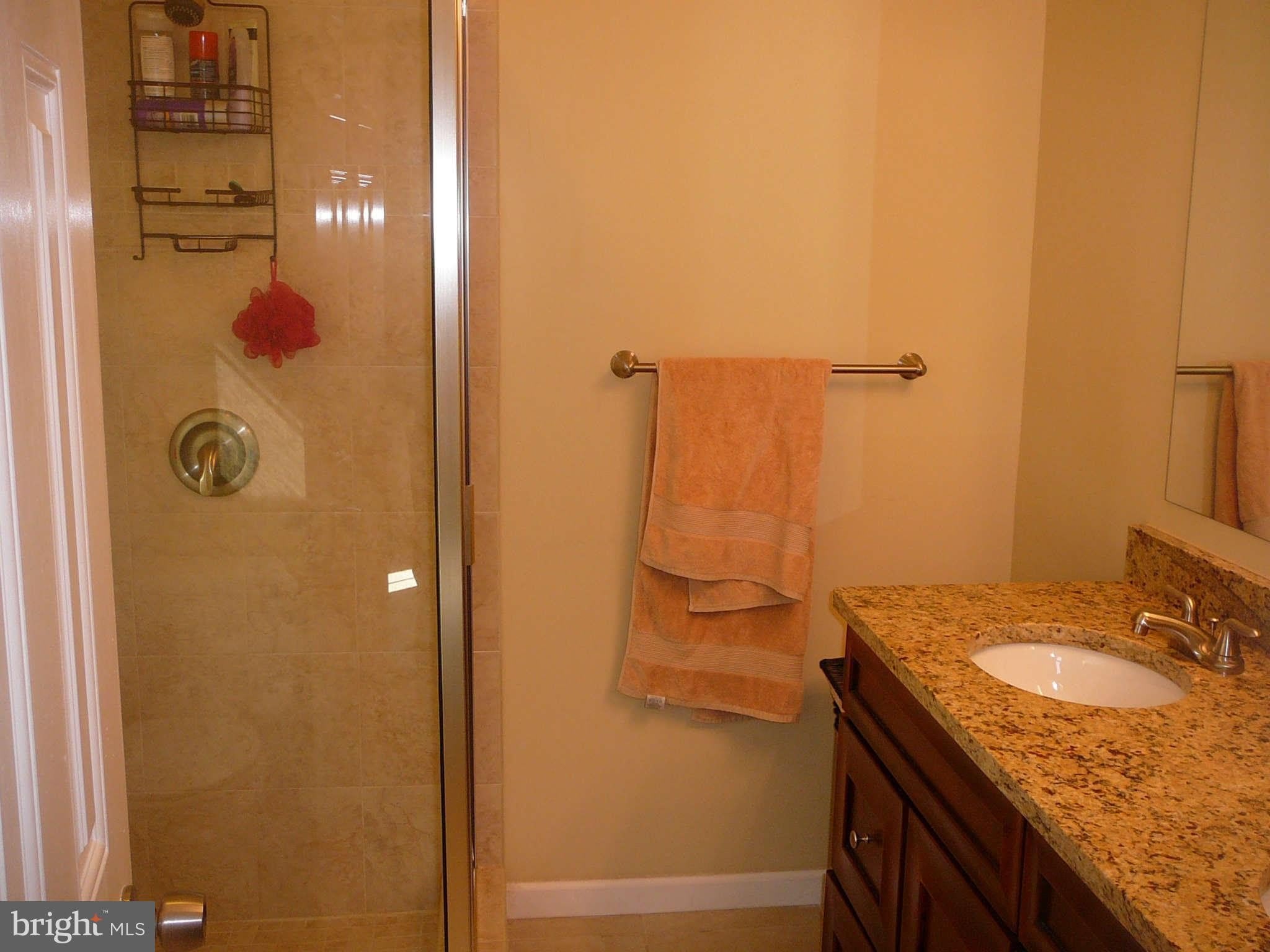 231 VINE Place – photo 4