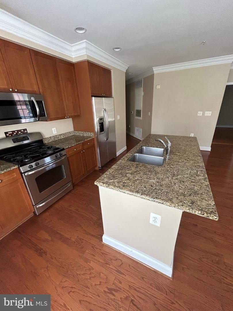 1115 CAMERON ST #216 – photo 5