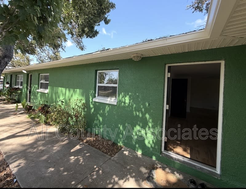 2273 Norman Dr – photo 3