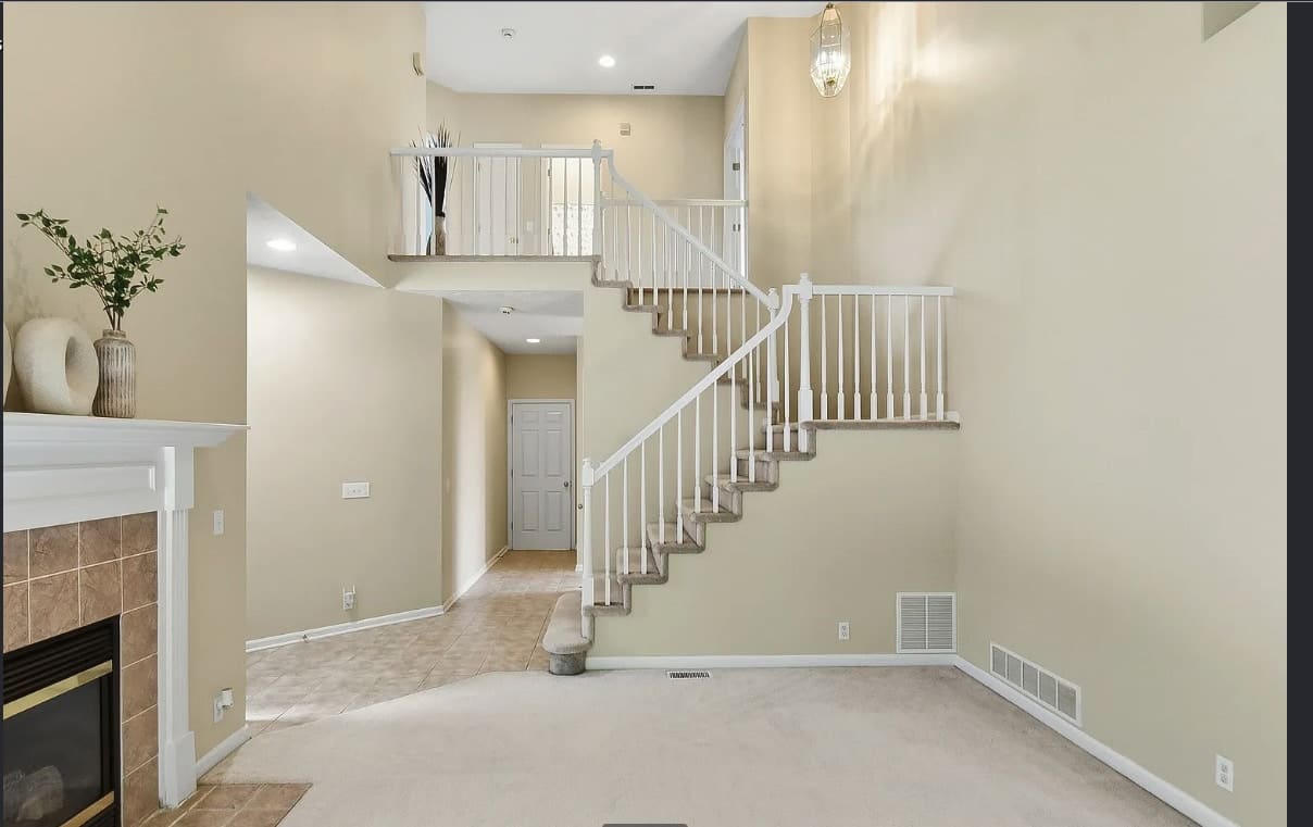 18602 Leavenworth Street – photo 4