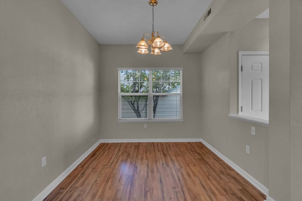 5225 White Willow Dr – photo 4