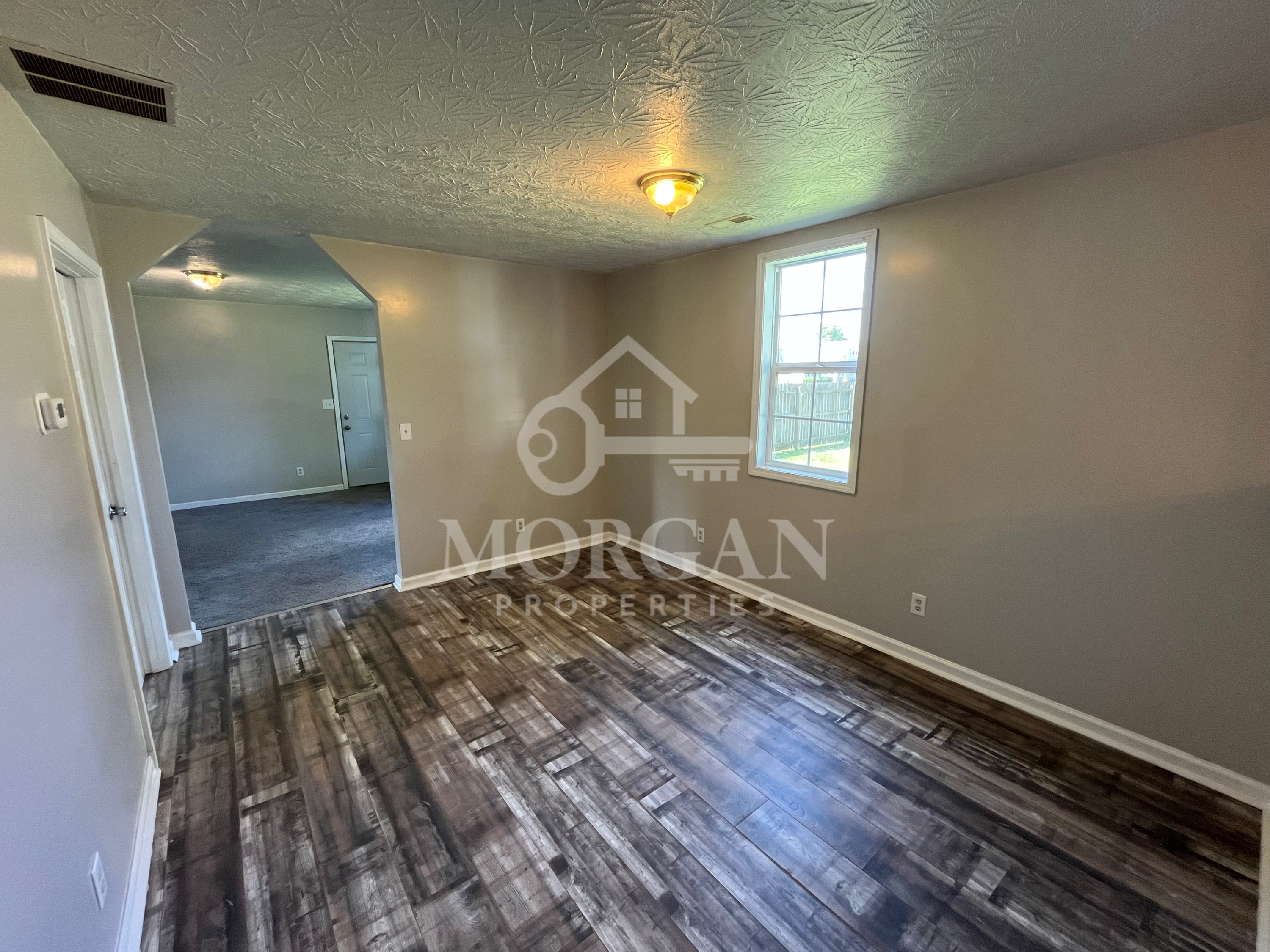 1112 East 8Th Street – photo 3