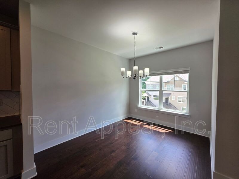 3779 Oxford Circle – photo 5