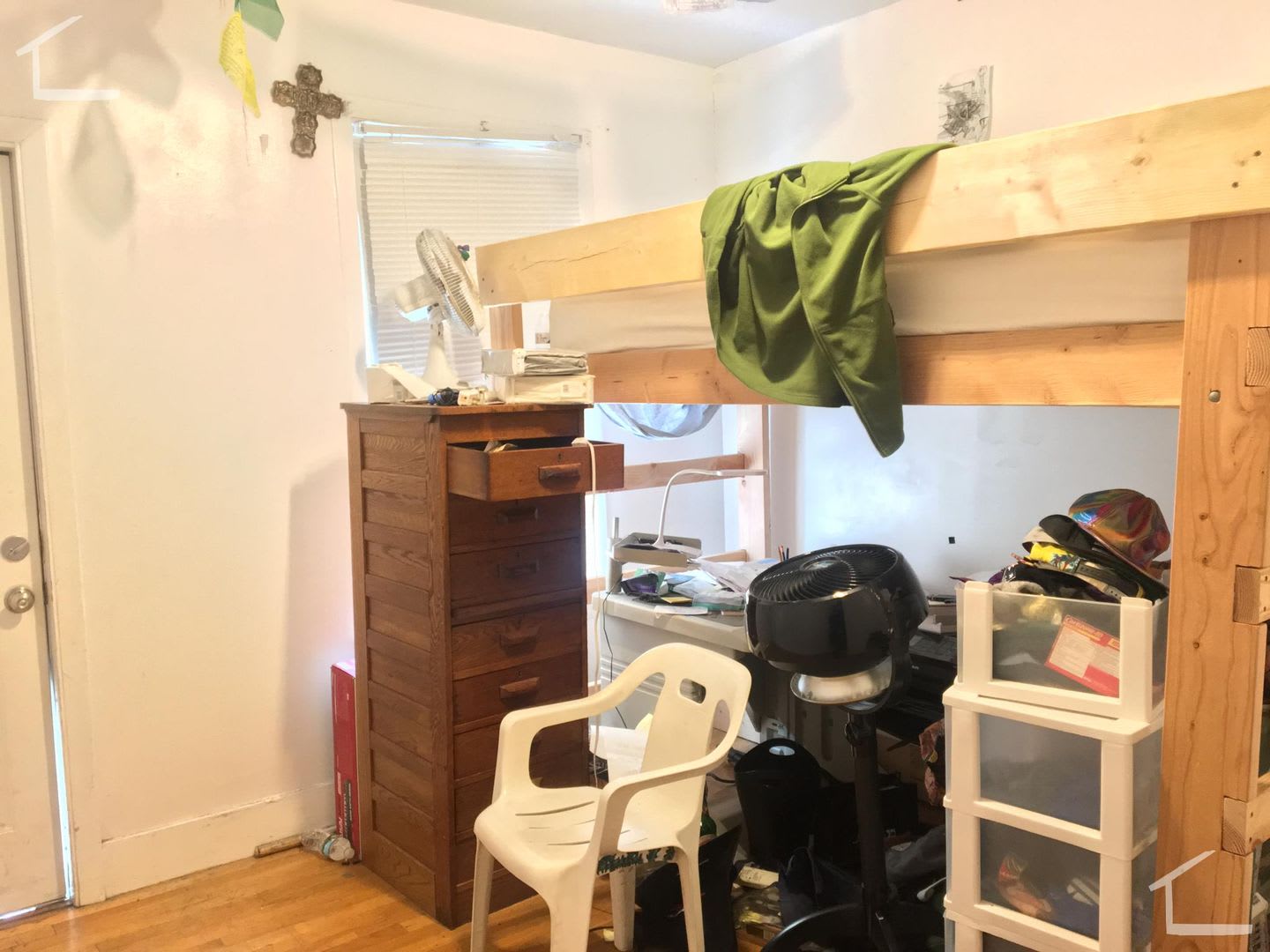 Charming 4 Bedroom No Broker Fee – photo 5