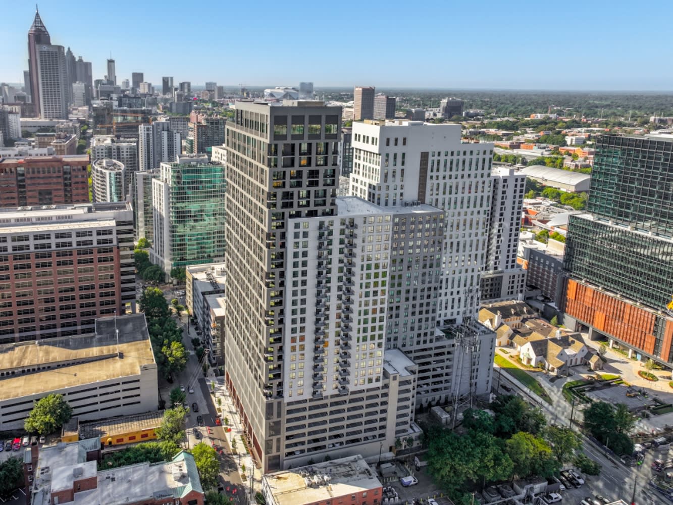 Momentum Midtown – photo 3